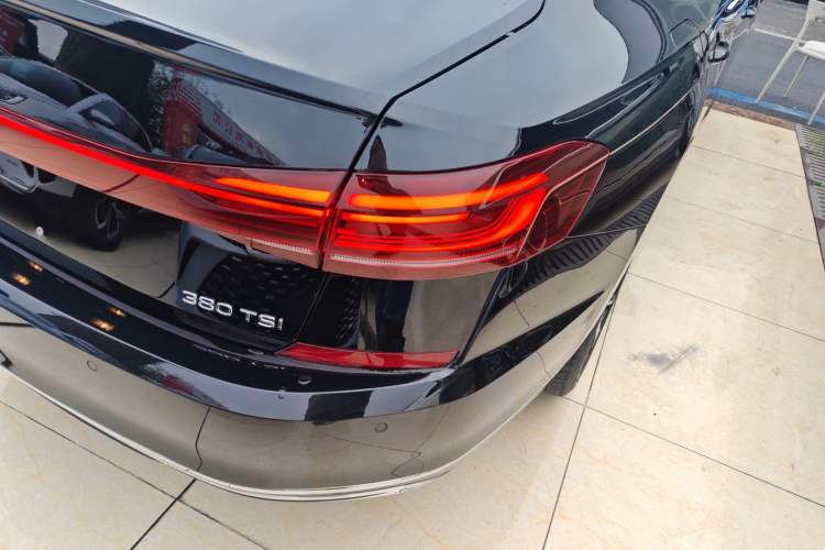 Used Volkswagen Passat 2024 380TSI Dragon Edition Right Rear Taillight