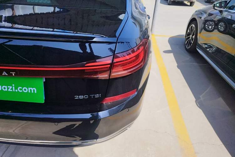 Used Volkswagen Passat 2024 280TSI Business Edition Right Rear Taillight