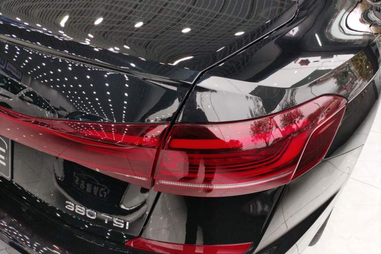 Used Volkswagen Passat 2024 380TSI Starry Dragon Edition Right Rear Taillight