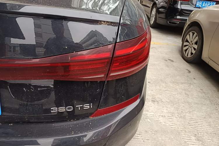 Used Volkswagen Passat 2024 380TSI Luxury Edition Right Rear Taillight