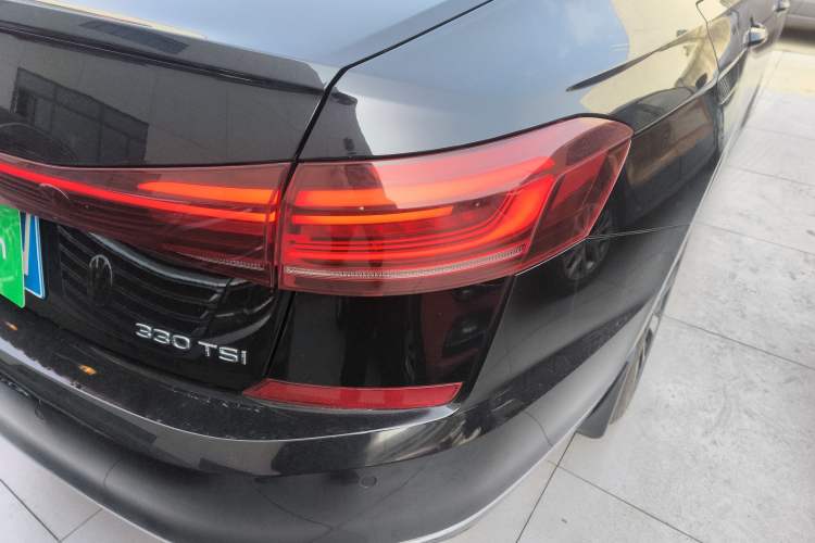 Used Volkswagen Passat 2024 330TSI Elite Edition Right Rear Taillight