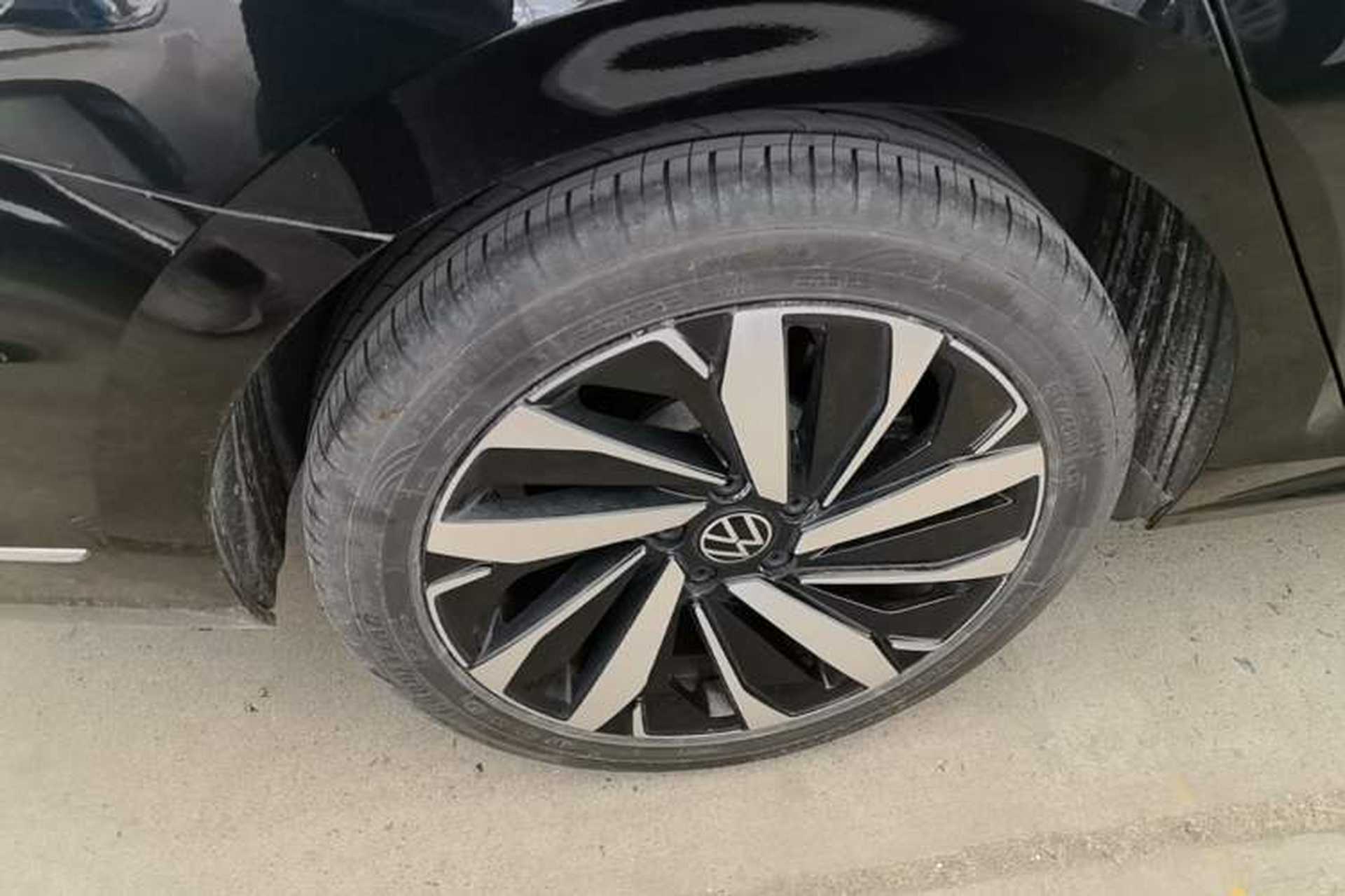 Used Volkswagen Passat 2024 380TSI Dragon Glory Edition Right Rear Wheel Hub