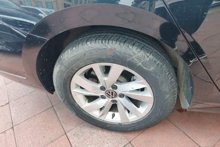 Used Volkswagen Passat 2024 280TSI Business Edition Right Rear Wheel Hub