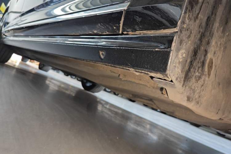 Used Volkswagen Passat 2024 380TSI Starry Elite Edition Right Side Sill