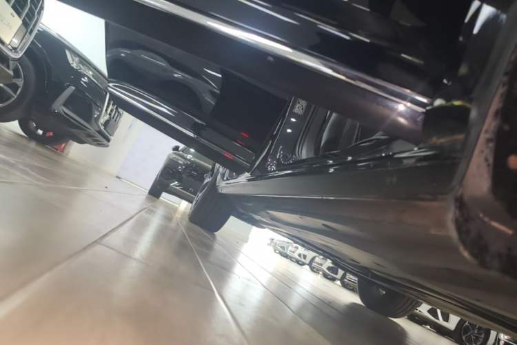 Used Volkswagen Passat 2024 380TSI Starry Dragon Edition Right Side Sill