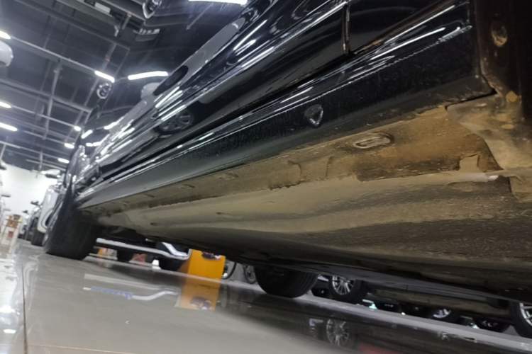 Used Volkswagen Passat 2024 380TSI Luxury Edition Right Side Sill