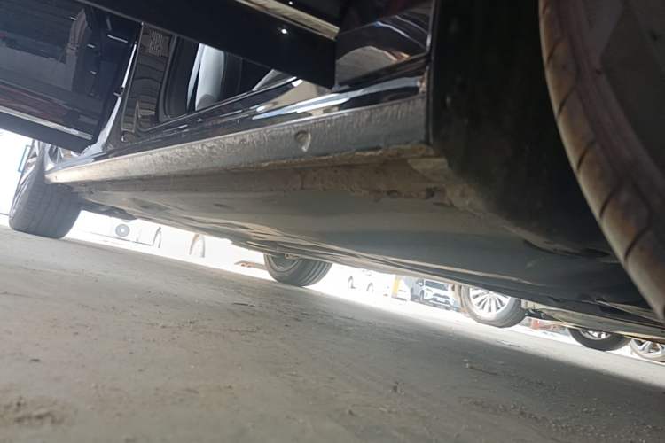 Used Volkswagen Passat 2024 330TSI Elite Edition Right Side Sill