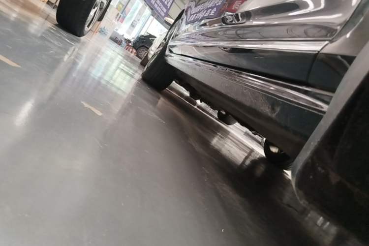 Used Volkswagen Passat 2024 380TSI Luxury Edition Right Side Sill