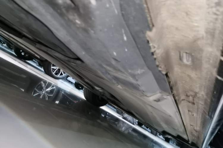 Used Volkswagen Passat 2024 330TSI Elite Edition Right Side Sill