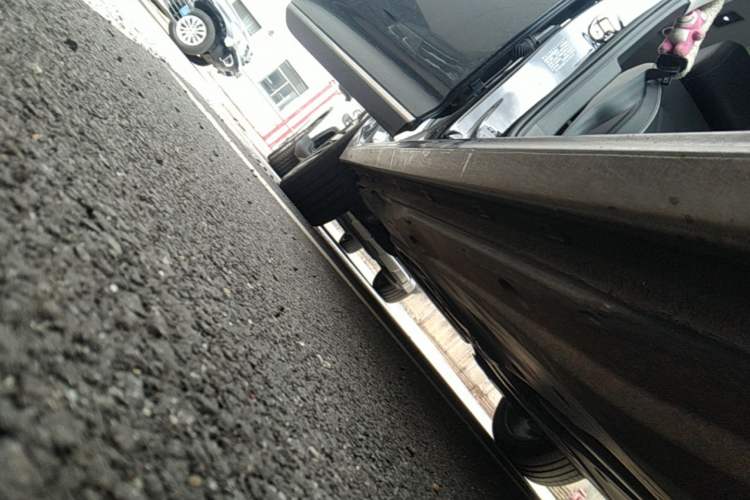 Used Volkswagen Passat 2024 330TSI Elite Edition Right Side Sill