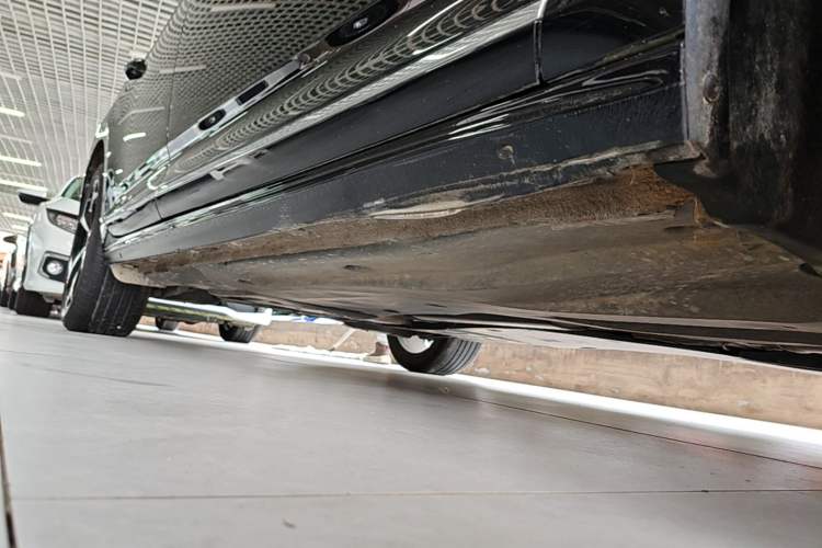 Used Volkswagen Passat 2024 380TSI Starry Dragon Edition Right Side Sill