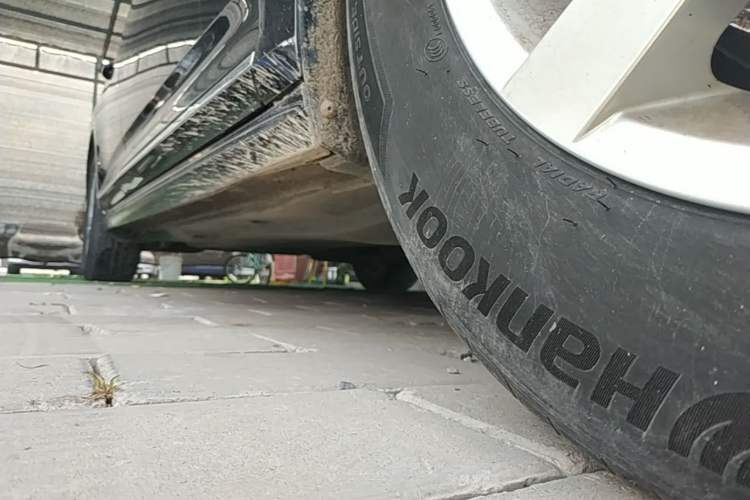 Used Volkswagen Passat 2024 280TSI Business Edition Right Side Sill