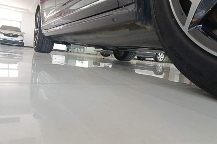 Used Volkswagen Passat 2024 380TSI Starry Elite Edition Right Side Sill