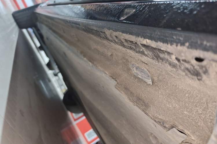 Used Volkswagen Passat 2024 380TSI Dragon Edition Right Side Sill