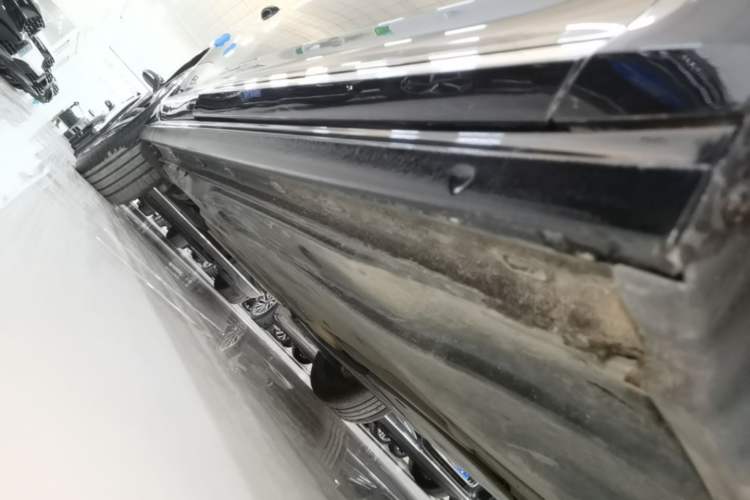 Used Volkswagen Passat 2024 330TSI Elite Edition Right Side Sill