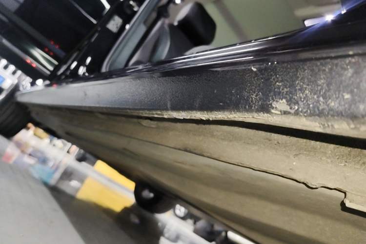 Used Volkswagen Passat 2024 380TSI Starry Elite Edition Right Side Sill