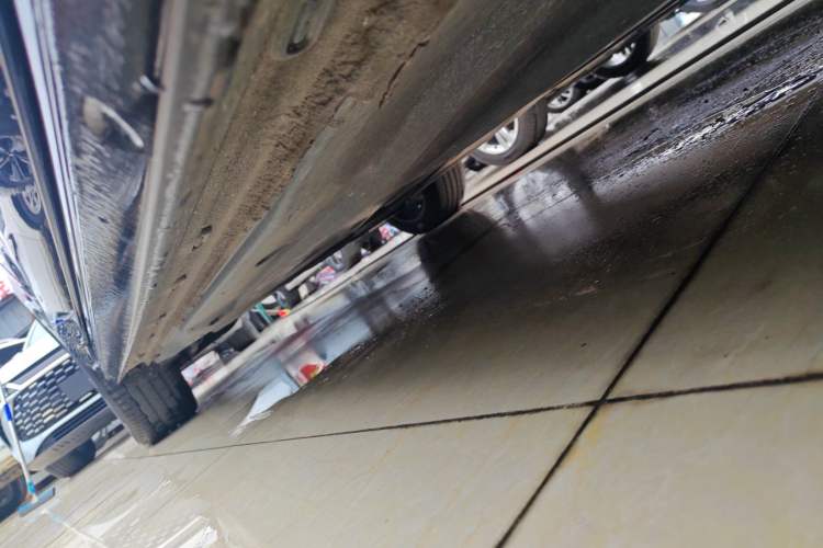 Used Volkswagen Passat 2024 380TSI Dragon Edition Right Side Sill