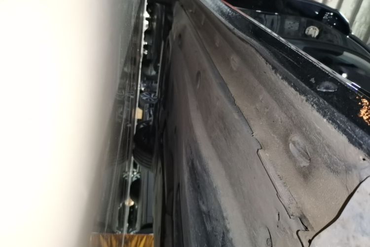 Used Volkswagen Passat 2024 330TSI Elite Edition Right Side Sill