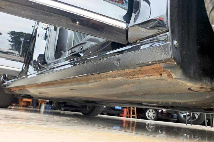 Used Volkswagen Passat 2024 330TSI Starry Elite Edition Right Side Sill