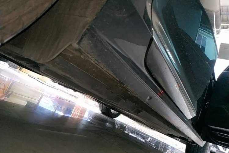 Used Volkswagen Passat 2024 380TSI Starry Dragon Edition Right Side Sill