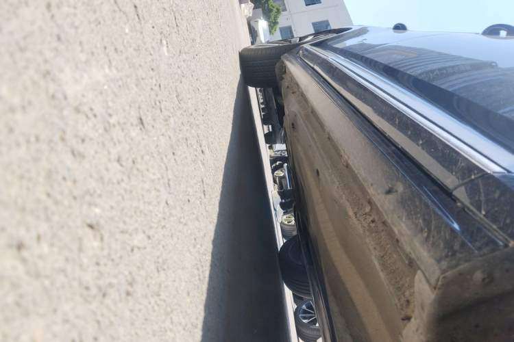 Used Volkswagen Passat 2024 380TSI Dragon Glory Edition Right Side Sill