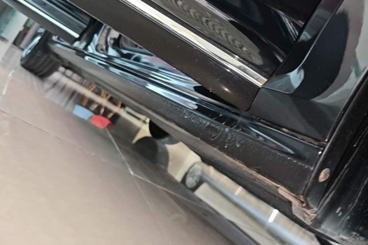 Used Volkswagen Passat 2024 380TSI Elite Edition Right Side Sill