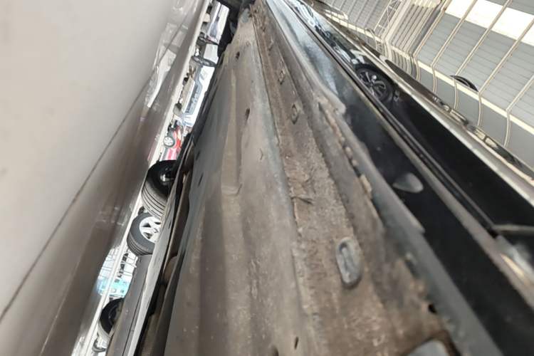 Used Volkswagen Passat 2024 380TSI Starry Luxury Edition Right Side Sill
