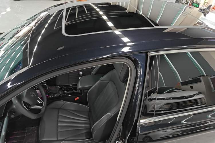Used Volkswagen Passat 2024 380TSI Dragon Glory Edition Roof