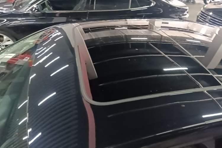 Used Volkswagen Passat 2024 380TSI Dragon Glory Edition Roof