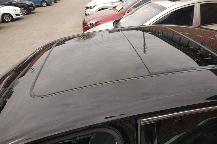 Used Volkswagen Passat 2024 380TSI Dragon Edition Roof