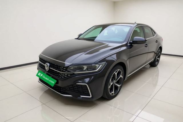 Ojetý Volkswagen Passat 2024 330TSI Starry Elite Edition