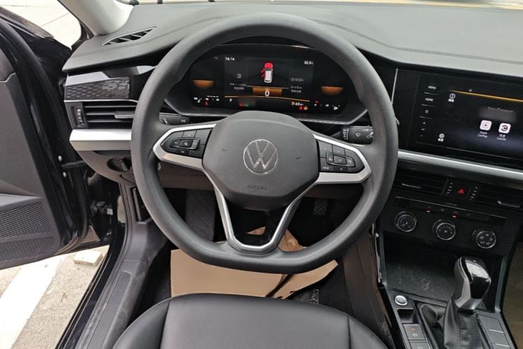 Used Volkswagen Passat 2024 280TSI Business Edition Steering Wheel