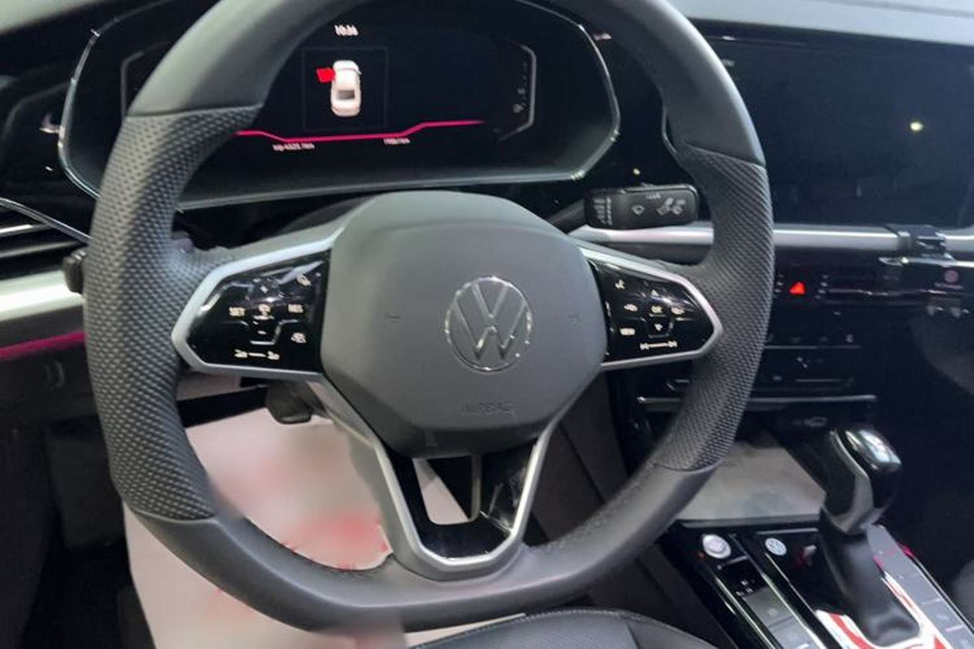 Used Volkswagen Passat 2024 380TSI Starry Dragon Edition Steering Wheel