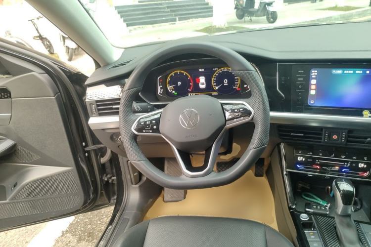 Used Volkswagen Passat 2024 380TSI Elite Edition Steering Wheel