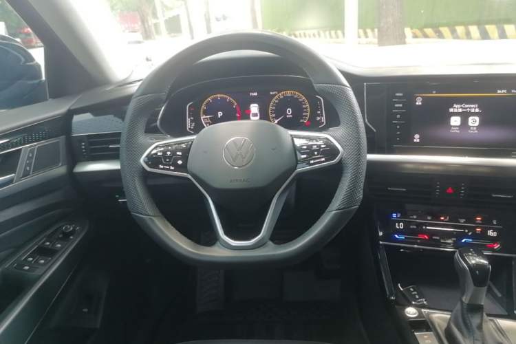 Used Volkswagen Passat 2024 280TSI Starry Elite Edition Steering Wheel