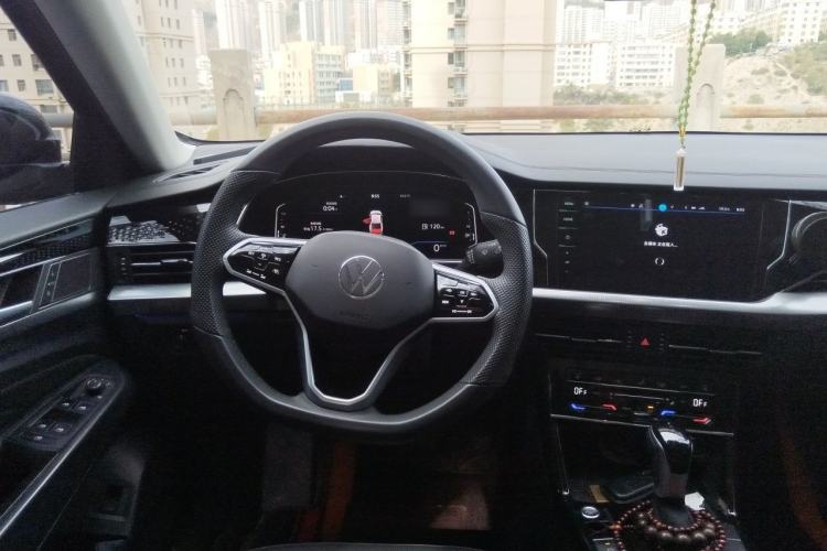 Used Volkswagen Passat 2024 380TSI Luxury Edition Steering Wheel