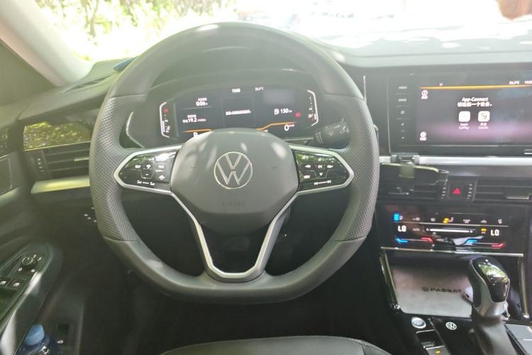 Used Volkswagen Passat 2024 380TSI Elite Edition Steering Wheel