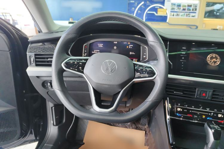 Used Volkswagen Passat 2024 330TSI Starry Elite Edition Steering Wheel