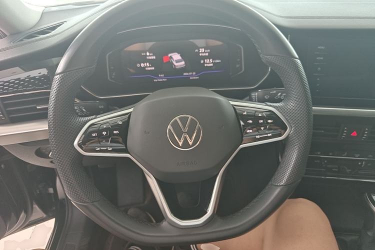 Used Volkswagen Passat 2024 380TSI Elite Edition Steering Wheel
