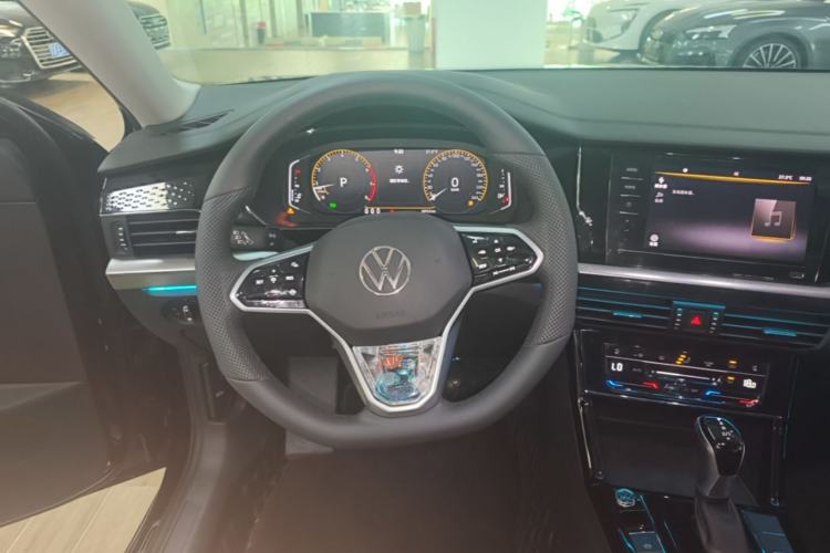 Used Volkswagen Passat 2024 380TSI Starry Dragon Edition Steering Wheel