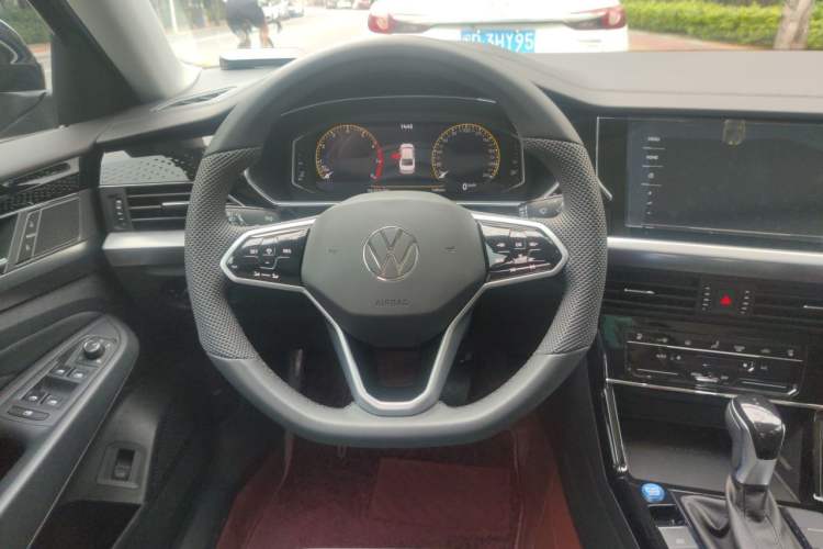 Used Volkswagen Passat 2024 330TSI Elite Edition Steering Wheel