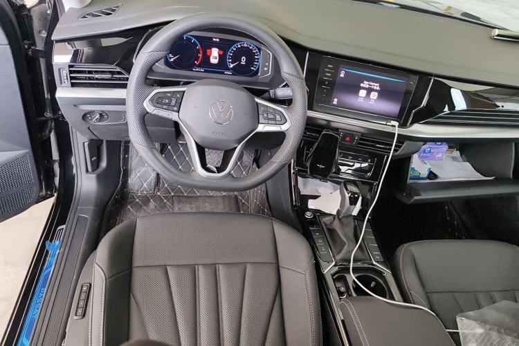Used Volkswagen Passat 2024 380TSI Starry Dragon Edition Steering Wheel