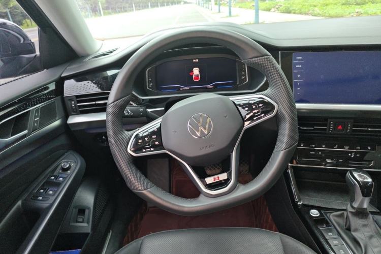 Used Volkswagen Passat 2024 380TSI Starry Dragon Edition Steering Wheel