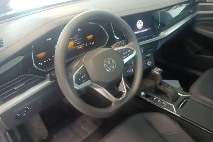 Used Volkswagen Passat 2024 280TSI Business Edition Steering Wheel