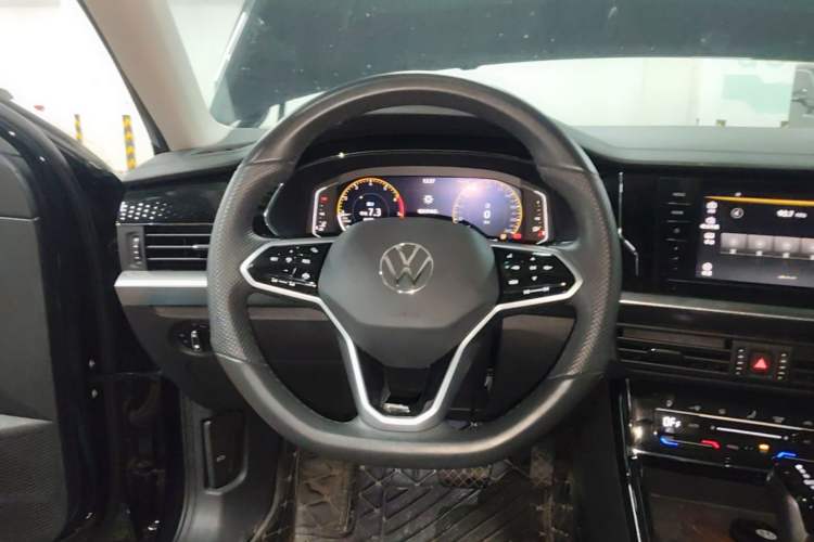 Used Volkswagen Passat 2024 330TSI Elite Edition Steering Wheel