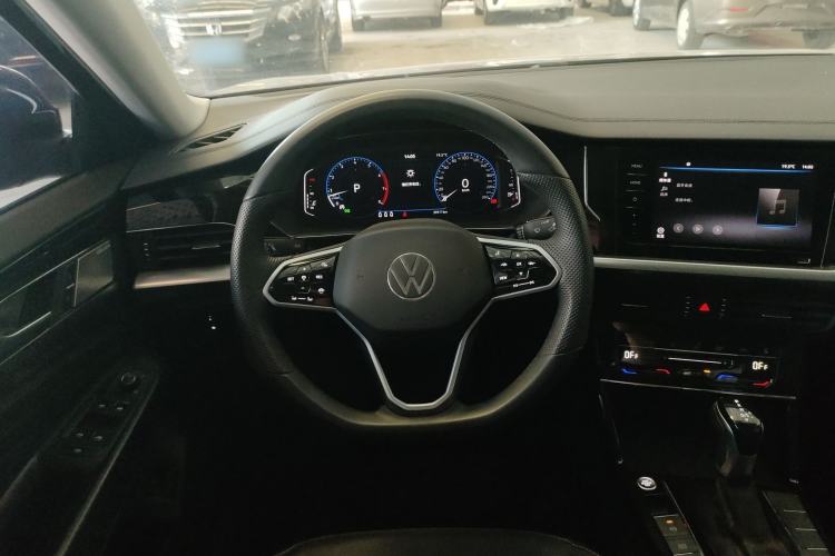 Used Volkswagen Passat 2024 380TSI Starry Dragon Edition Steering Wheel