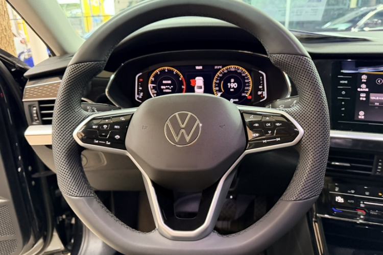 Used Volkswagen Passat 2024 380TSI Starry Dragon Edition Steering Wheel