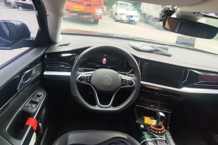 Used Volkswagen Passat 2024 380TSI Dragon Glory Edition Steering Wheel