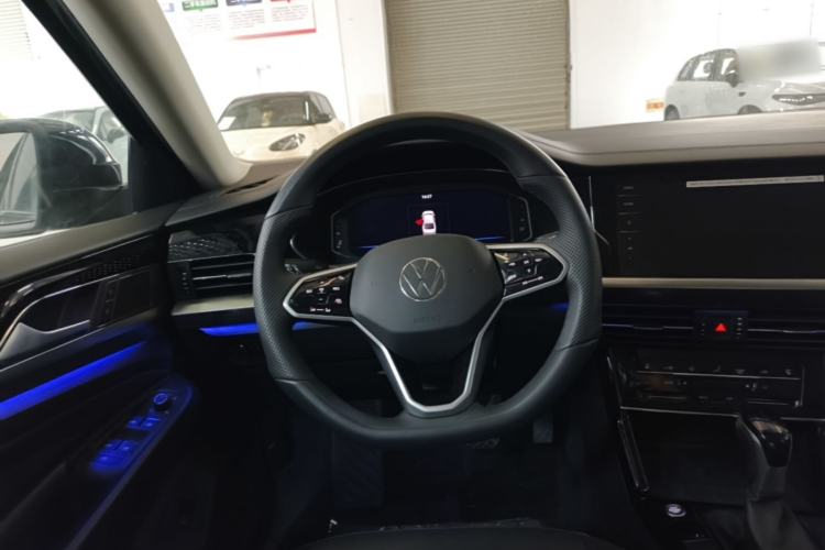 Used Volkswagen Passat 2024 380TSI Luxury Edition Steering Wheel