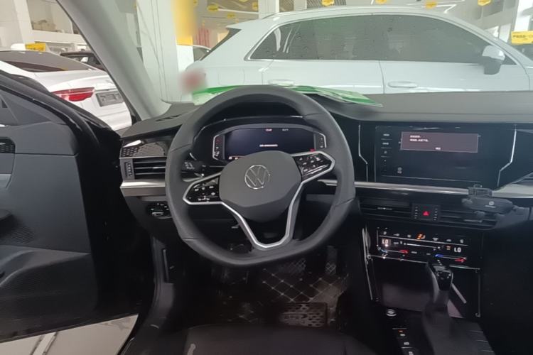 Used Volkswagen Passat 2024 330TSI Elite Edition Steering Wheel